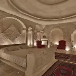 Отель The Village Cave 4*