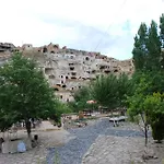 The Village Cave Отель