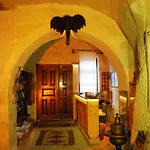The Village Cave Отель