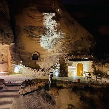 The Village Cave Hotel 2*