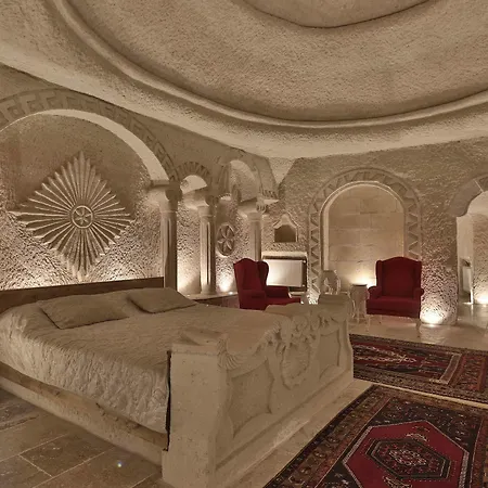 Hotel The Village Cave 4*