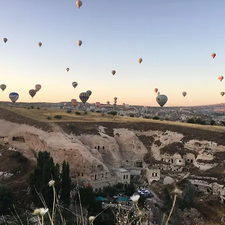 The Village Cave Отель